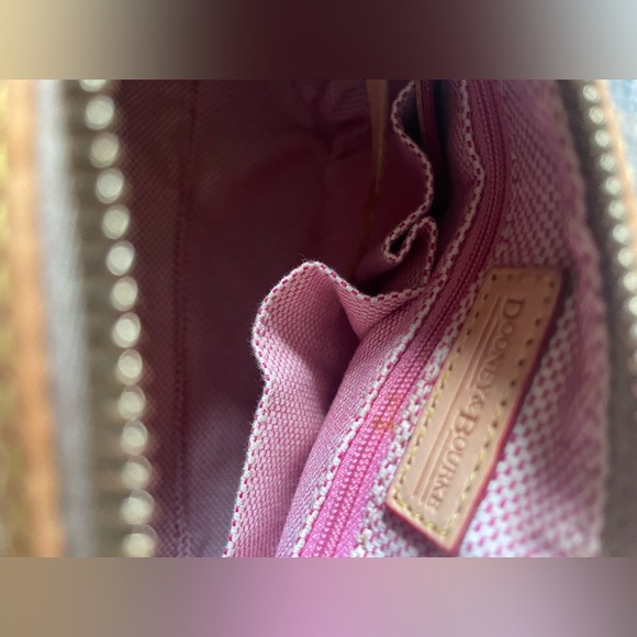 Dooney & Bourke (rare!!)
Barrel Brown/Tan/Cream Color Writing (Coffee) duffle - Picture 5 of 10